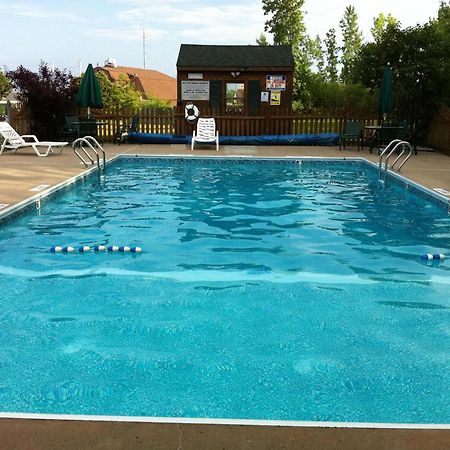 Americas Best Value Inn Plattsburgh Ανέσεις φωτογραφία