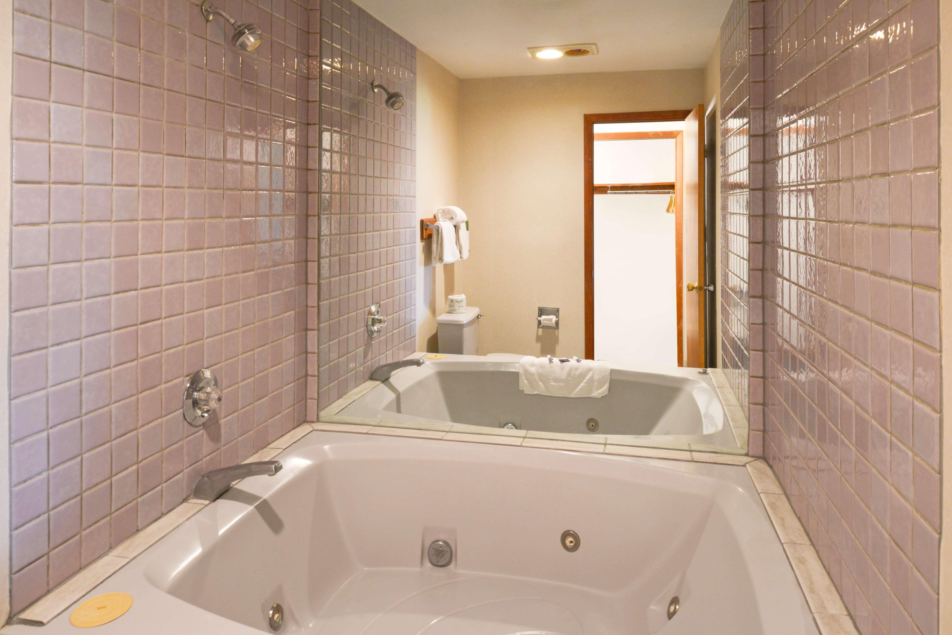 Americas Best Value Inn Plattsburgh Εξωτερικό φωτογραφία