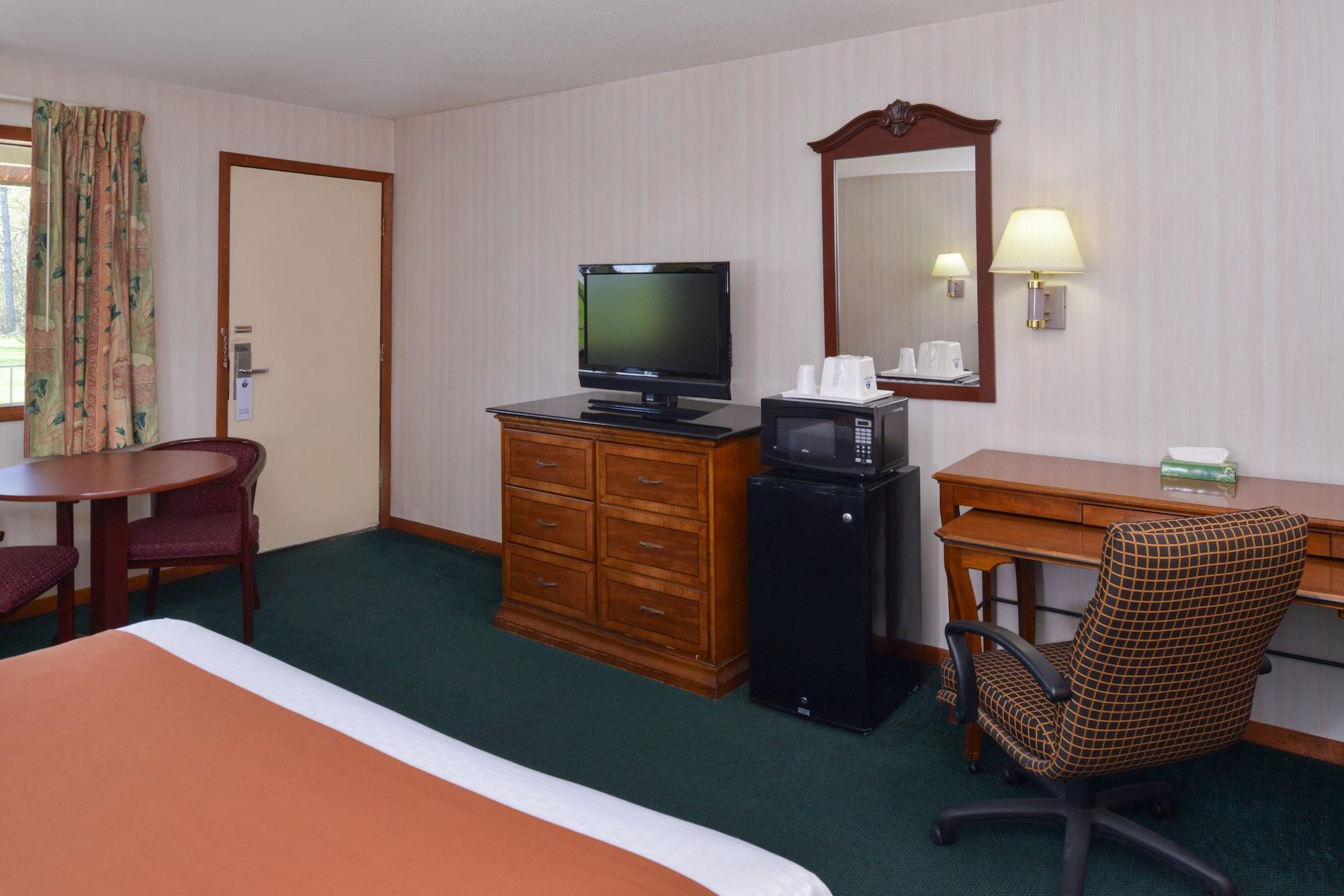 Americas Best Value Inn Plattsburgh Εξωτερικό φωτογραφία