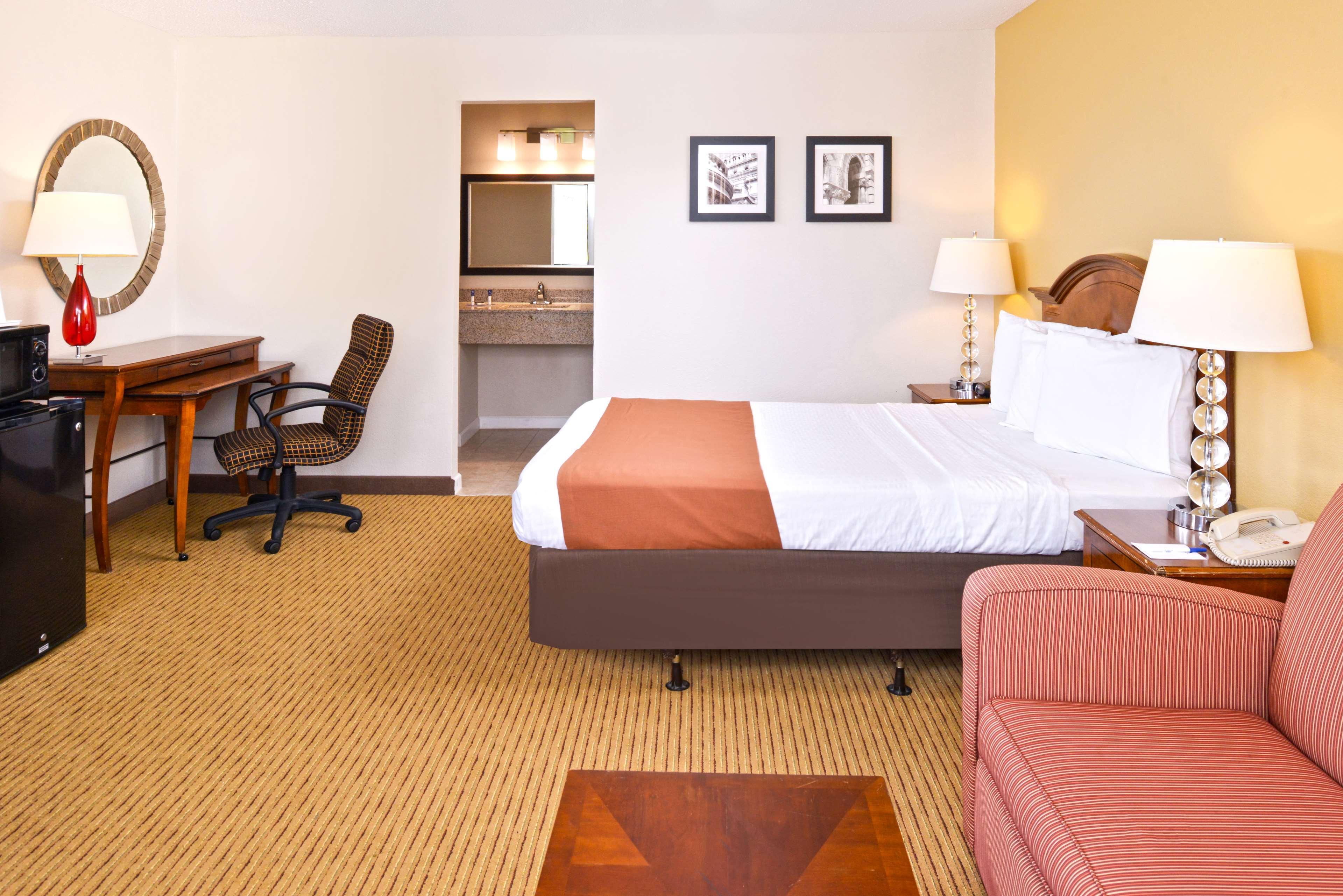 Americas Best Value Inn Plattsburgh Εξωτερικό φωτογραφία