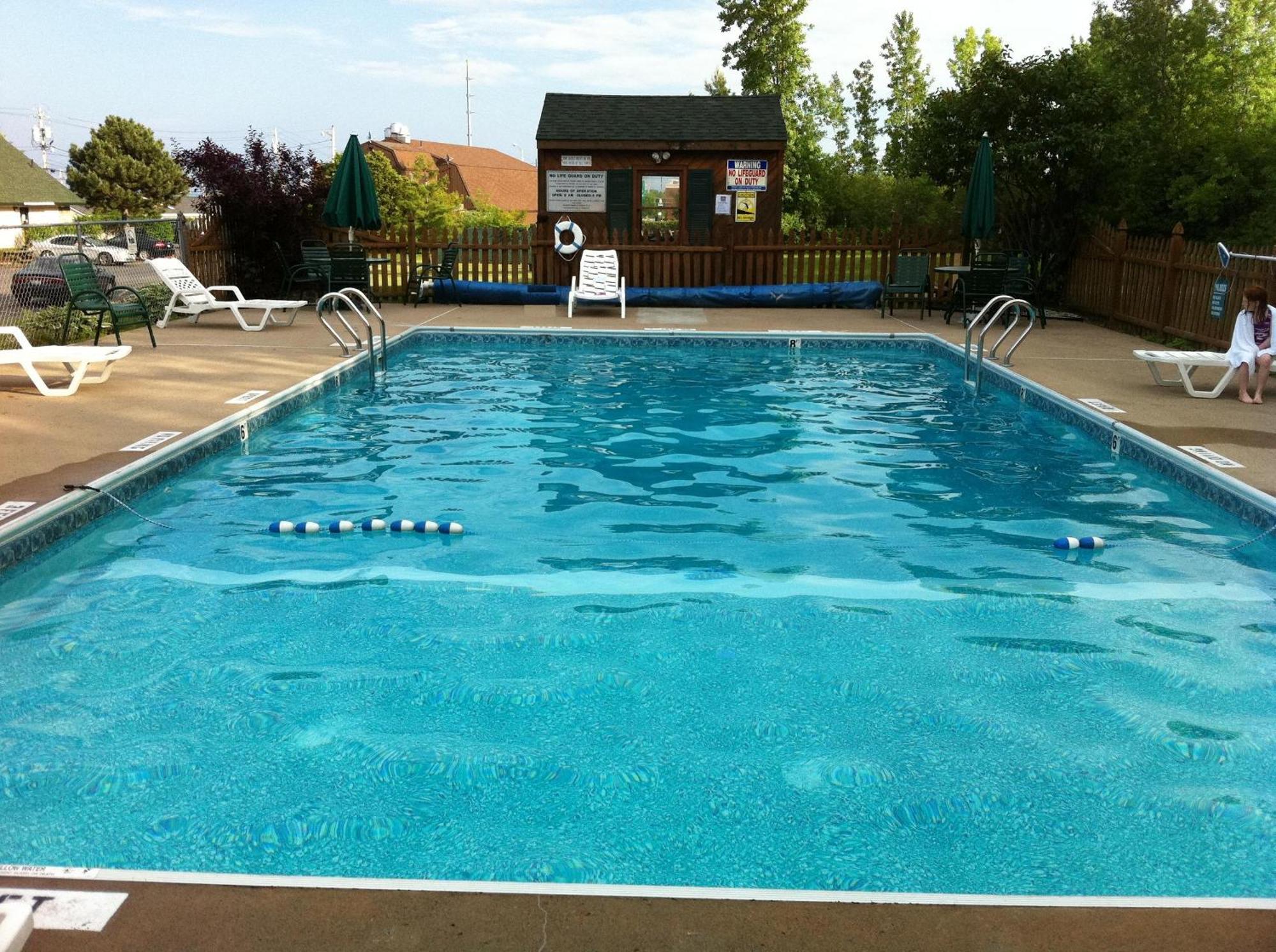 Americas Best Value Inn Plattsburgh Ανέσεις φωτογραφία