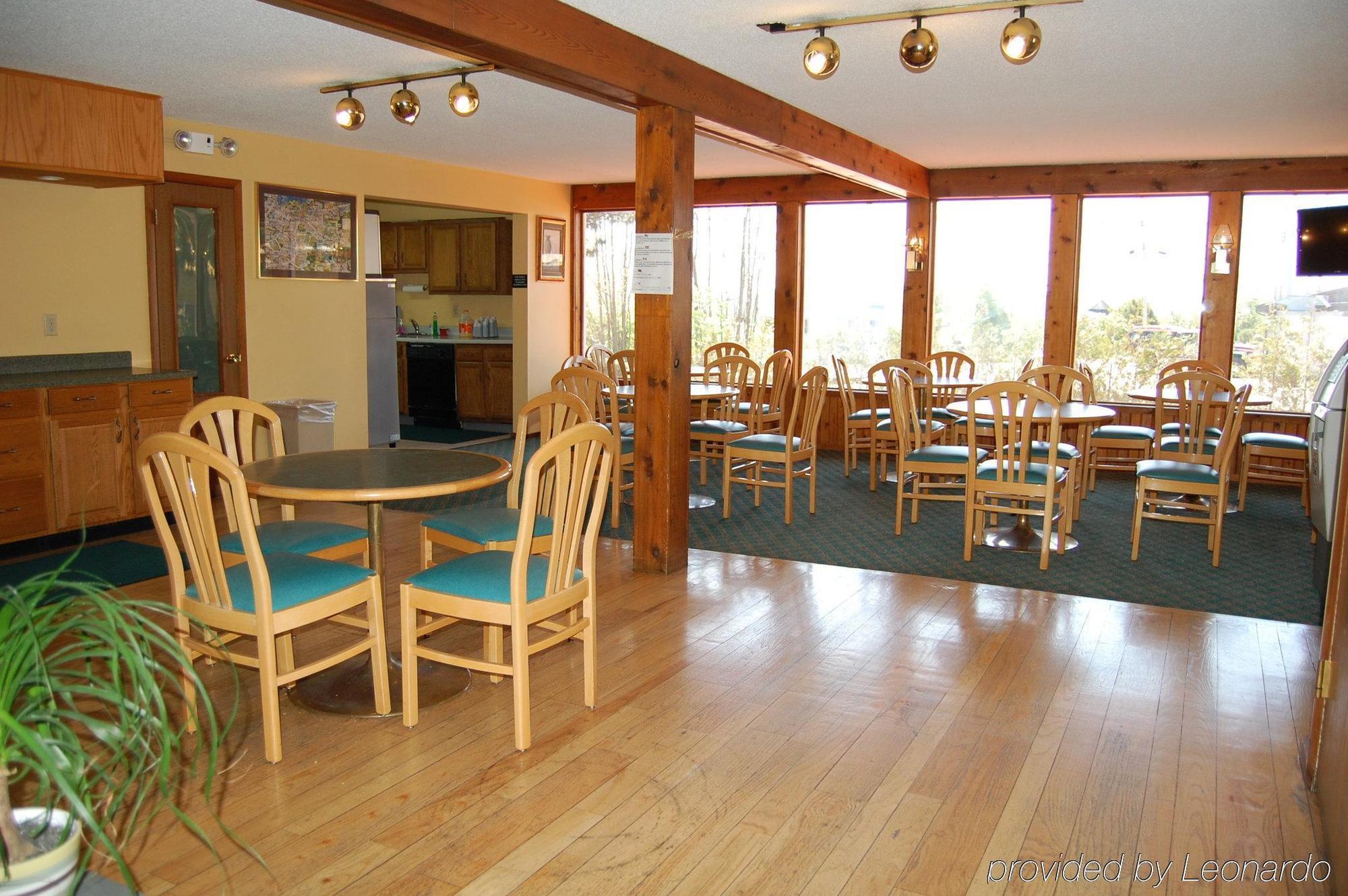 Americas Best Value Inn Plattsburgh Εστιατόριο φωτογραφία