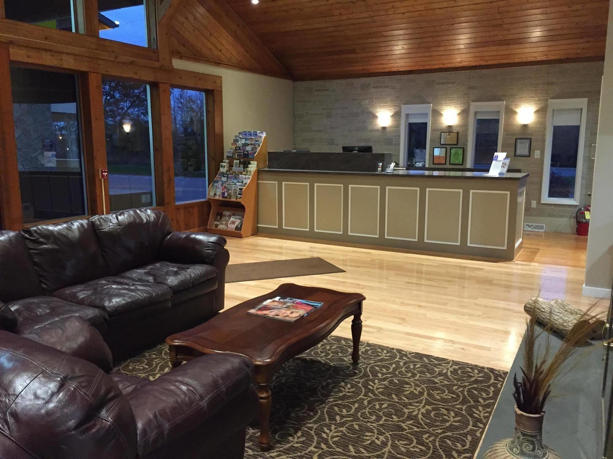 Americas Best Value Inn Plattsburgh Εξωτερικό φωτογραφία