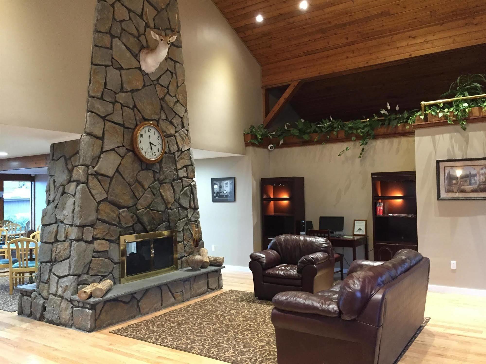 Americas Best Value Inn Plattsburgh Εξωτερικό φωτογραφία