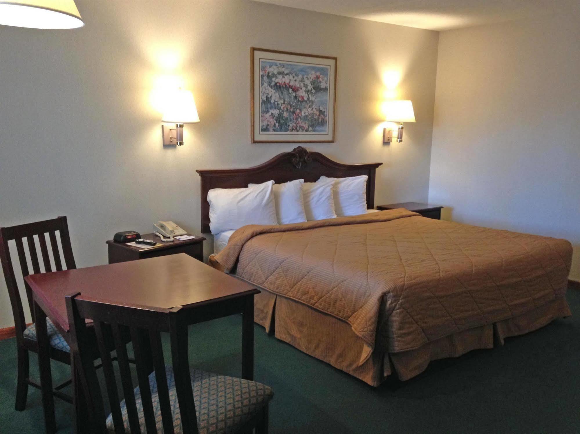 Americas Best Value Inn Plattsburgh Εξωτερικό φωτογραφία
