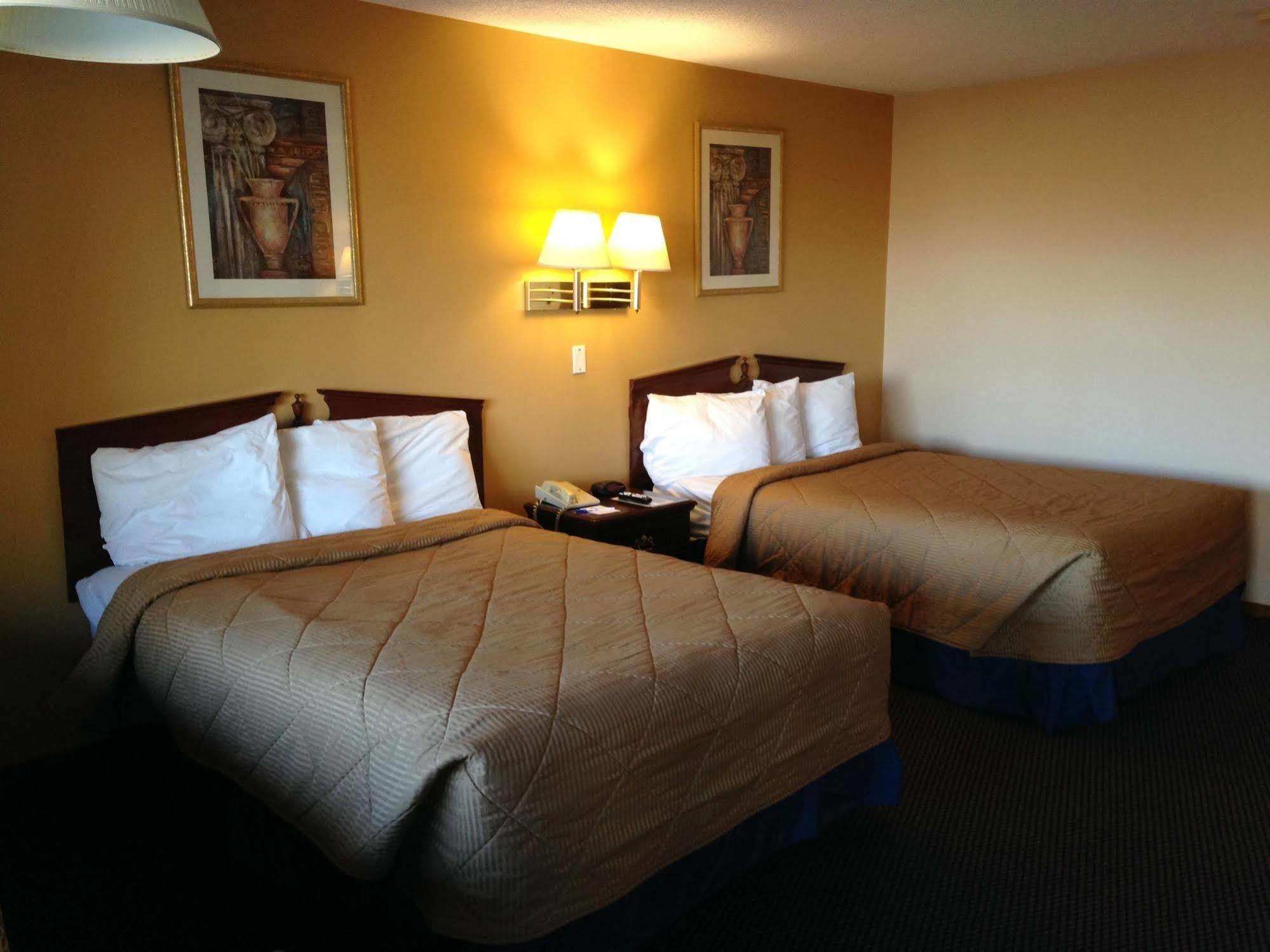 Americas Best Value Inn Plattsburgh Εξωτερικό φωτογραφία